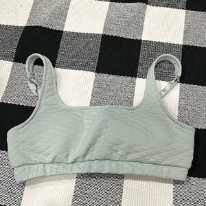2 pack No Boundries built in bra, size medium!